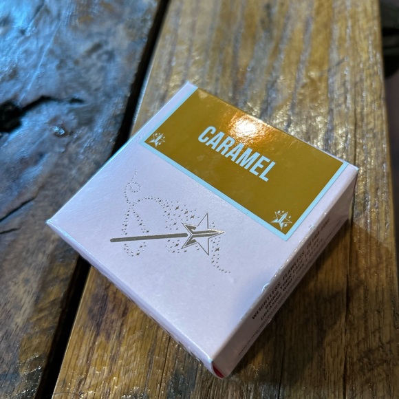 Jeffree Star Cosmetics Magic Star Setting Powder - Picture 6 of 8